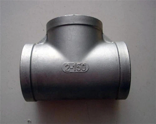 Aço de liga de níquel B 564  UNS N 04400 / N 06600 / N 10276 / N 02200 / N 08800  Tee roscado